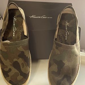 NWB Kenneth Cole slip-on’s Men’s 9.5
